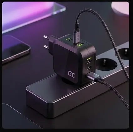 PowerGaN 65W ładuje jednocześnie iPhone, iPad i laptopa Dell XPS - lifestyle home office PowerGaN 65W ładuje jednocześnie iPhone, iPad i laptopa Dell XPS - lifestyle home office