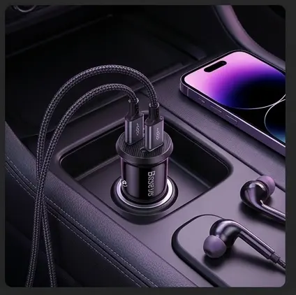 Baseus Grain CCALL-ML01 i podłączone dwa kable USB - ładowanie dwóch telefonów jednocześnie Baseus Grain CCALL-ML01 i podłączone dwa kable USB - ładowanie dwóch telefonów jednocześnie